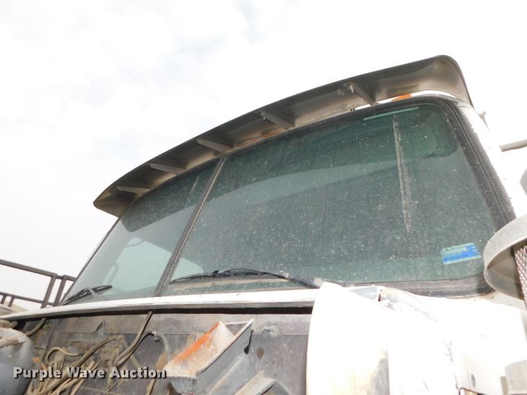 image for item DJ5898 1997 Western Star 4964EX  semi truck