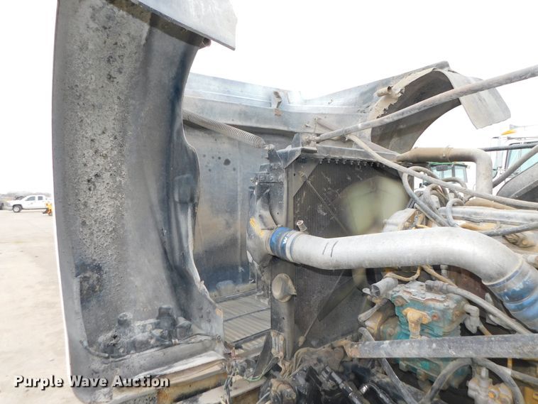 image for item DJ5898 1997 Western Star 4964EX  semi truck