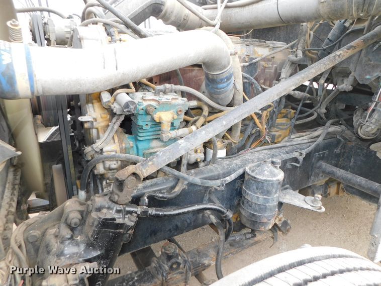 image for item DJ5898 1997 Western Star 4964EX  semi truck