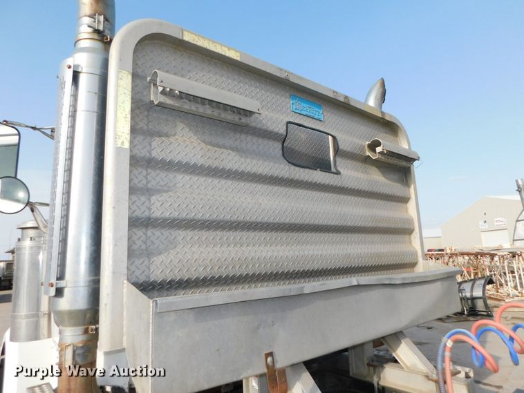 image for item DJ5898 1997 Western Star 4964EX  semi truck