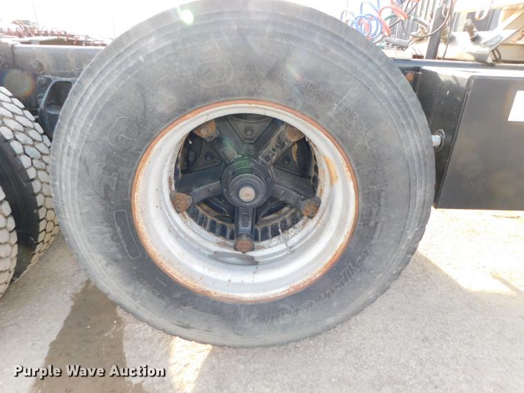 image for item DJ5898 1997 Western Star 4964EX  semi truck