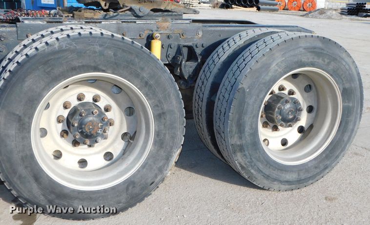 image for item DJ5898 1997 Western Star 4964EX  semi truck