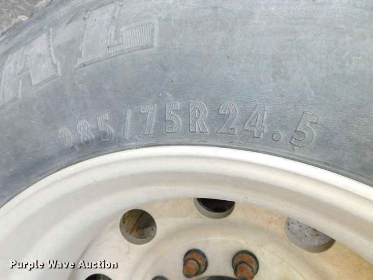 image for item DJ5898 1997 Western Star 4964EX  semi truck