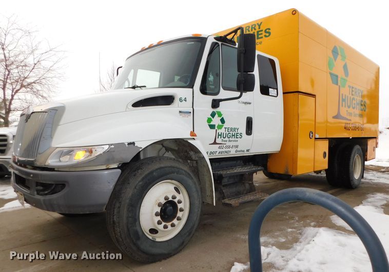 image for item DJ5911 2008 International 4300  chip bed truck