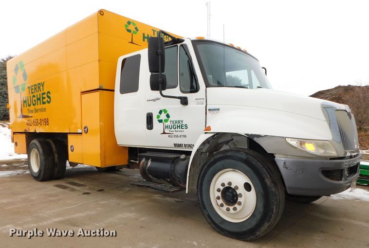 image for item DJ5911 2008 International 4300  chip bed truck