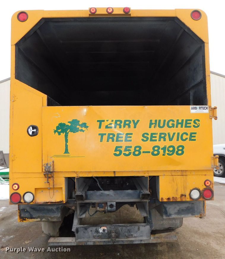 image for item DJ5911 2008 International 4300  chip bed truck