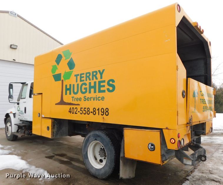 image for item DJ5911 2008 International 4300  chip bed truck