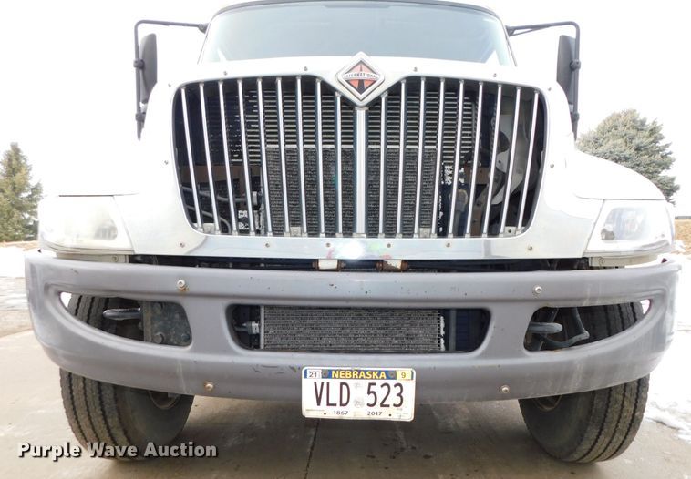 image for item DJ5911 2008 International 4300  chip bed truck