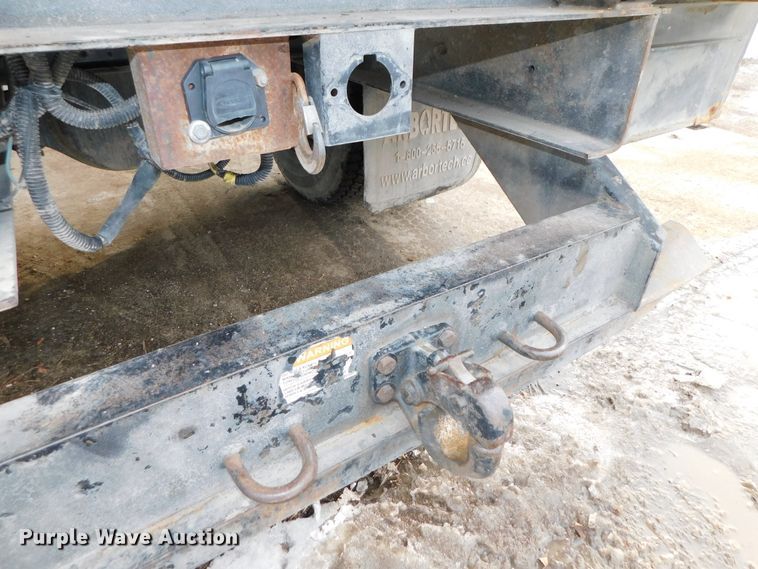 image for item DJ5911 2008 International 4300  chip bed truck