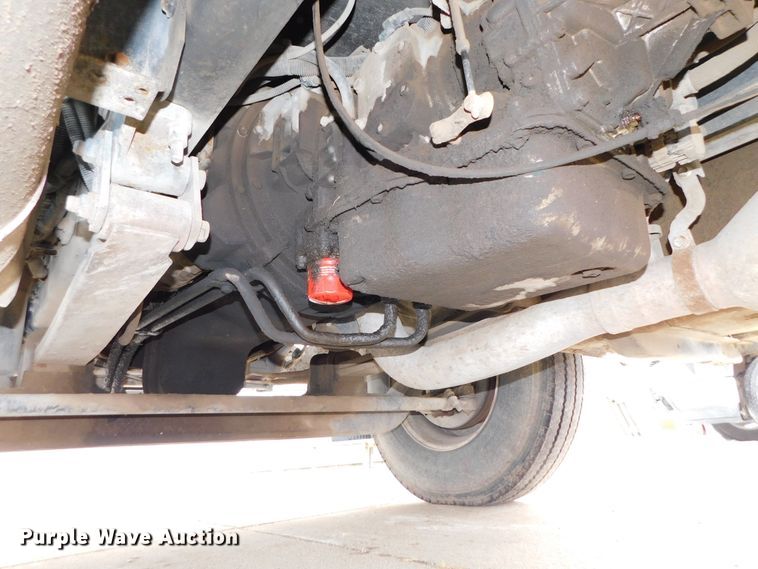 image for item DJ5911 2008 International 4300  chip bed truck