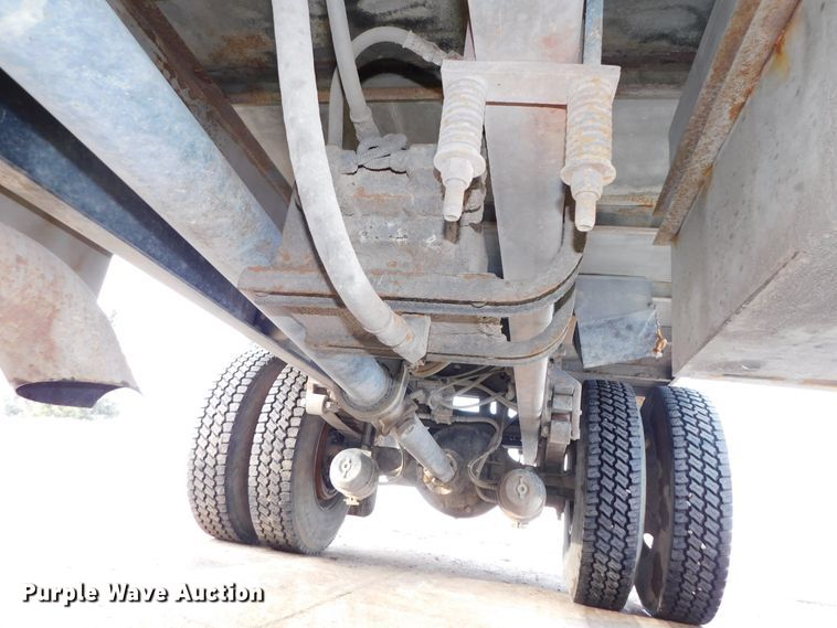 image for item DJ5911 2008 International 4300  chip bed truck