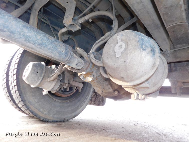 image for item DJ5911 2008 International 4300  chip bed truck