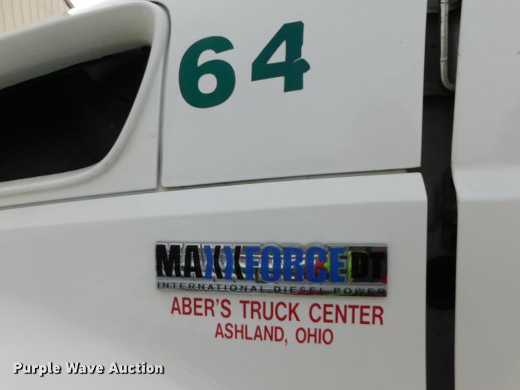 image for item DJ5911 2008 International 4300  chip bed truck