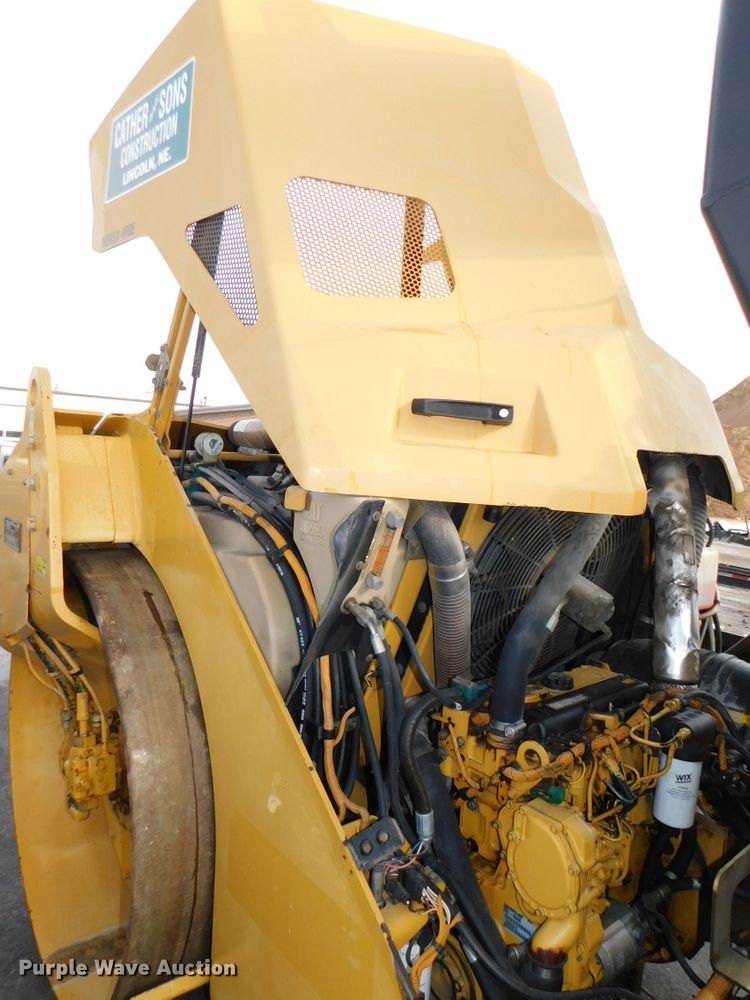 image for item DJ5912 2007 Caterpillar CB-534D XW  double drum roller