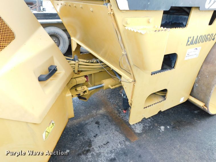 image for item DJ5912 2007 Caterpillar CB-534D XW  double drum roller
