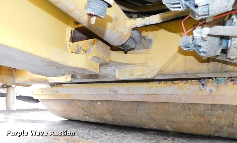 image for item DJ5912 2007 Caterpillar CB-534D XW  double drum roller
