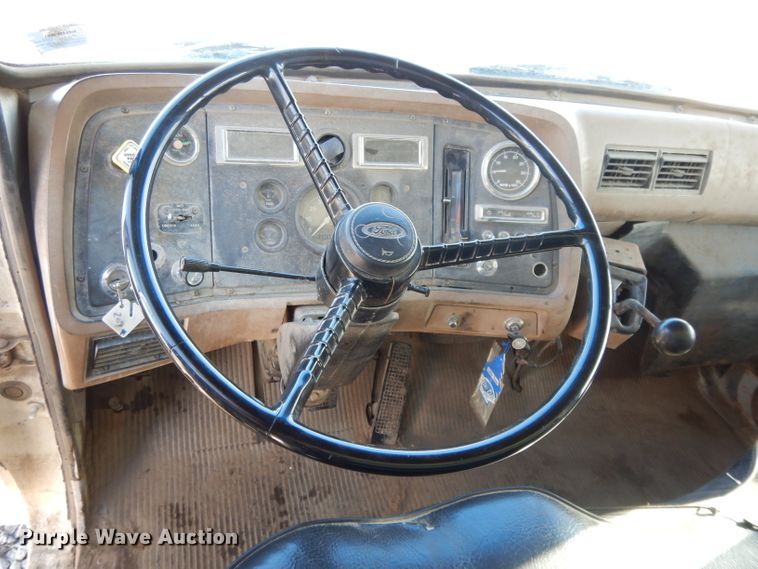 image for item DL2607 1992 Ford L8000  dump truck