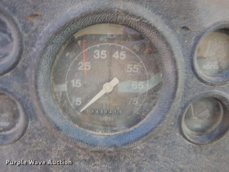 image for item DL2607 1992 Ford L8000  dump truck