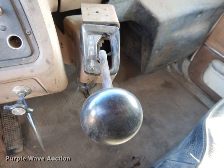 image for item DL2607 1992 Ford L8000  dump truck