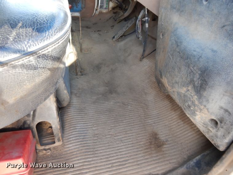 image for item DL2607 1992 Ford L8000  dump truck