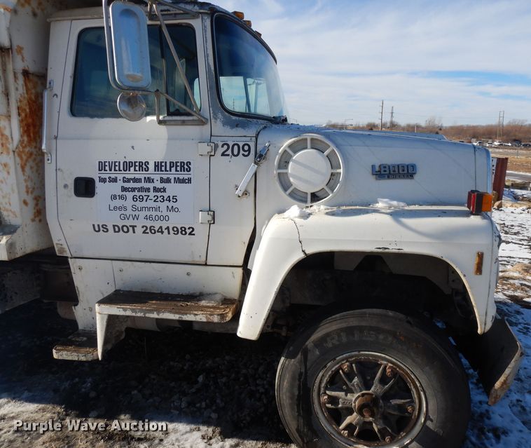 image for item DL2607 1992 Ford L8000  dump truck