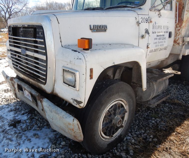 image for item DL2607 1992 Ford L8000  dump truck