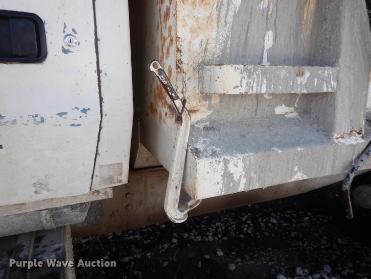 image for item DL2607 1992 Ford L8000  dump truck