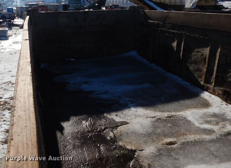 image for item DL2607 1992 Ford L8000  dump truck