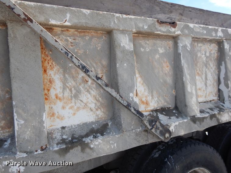 image for item DL2607 1992 Ford L8000  dump truck