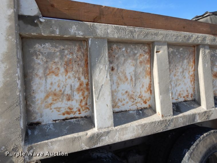 image for item DL2607 1992 Ford L8000  dump truck