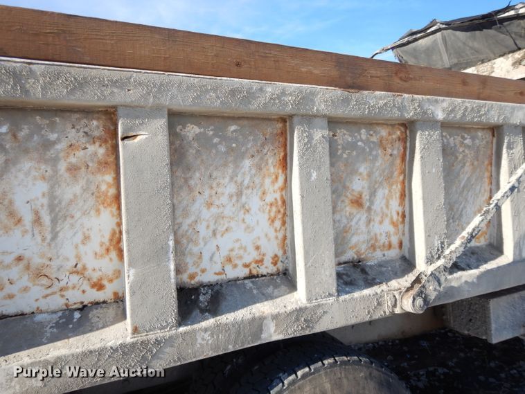 image for item DL2607 1992 Ford L8000  dump truck