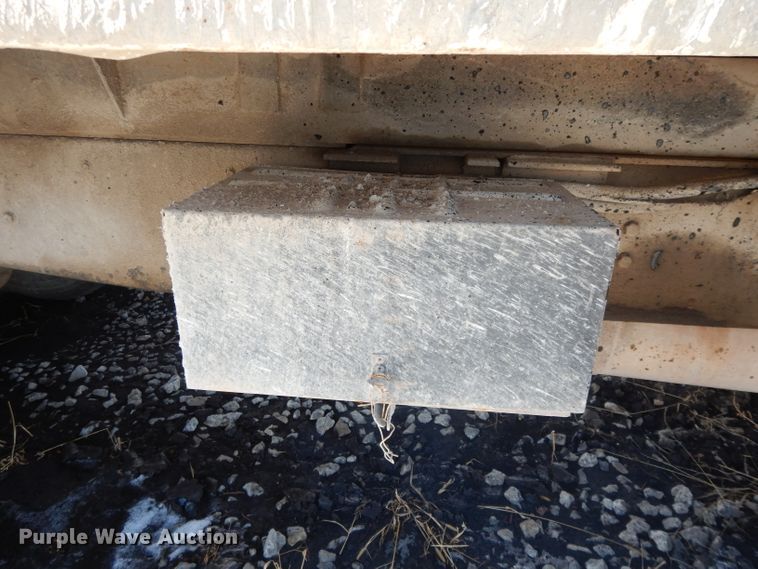 image for item DL2607 1992 Ford L8000  dump truck