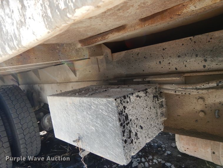 image for item DL2607 1992 Ford L8000  dump truck