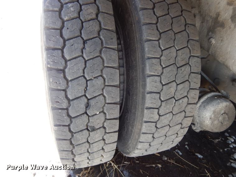 image for item DL2607 1992 Ford L8000  dump truck