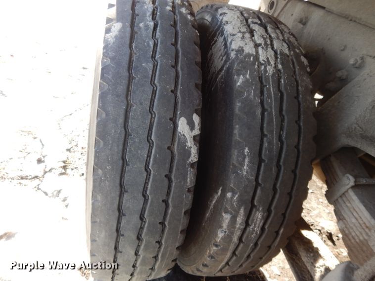 image for item DL2607 1992 Ford L8000  dump truck