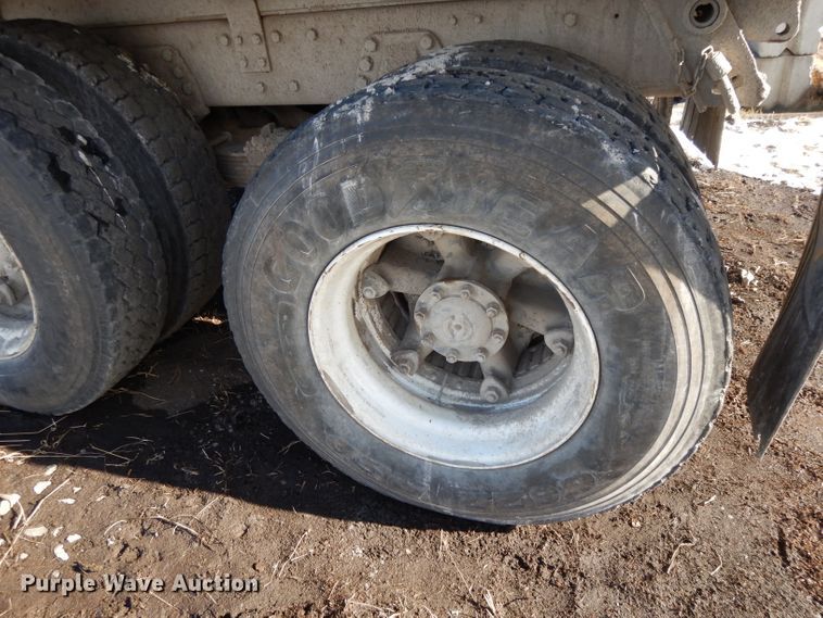 image for item DL2607 1992 Ford L8000  dump truck