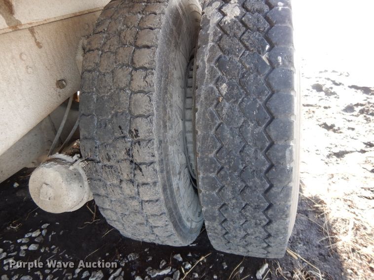 image for item DL2607 1992 Ford L8000  dump truck