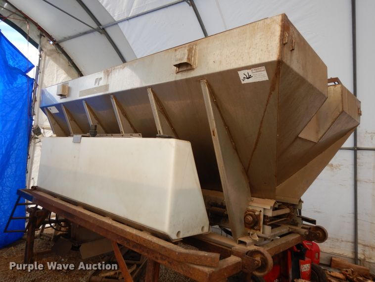 image for item DL2608 Monroe  spreader