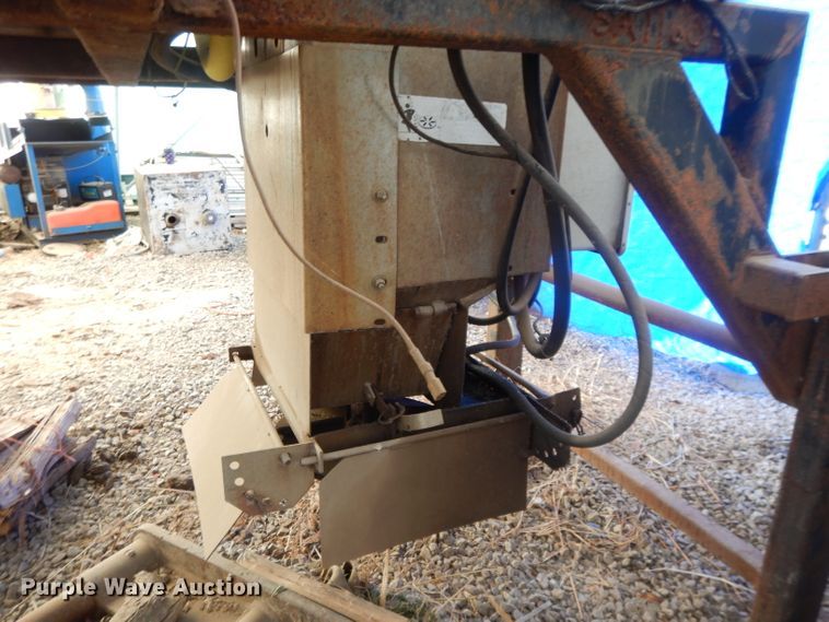 image for item DL2608 Monroe  spreader