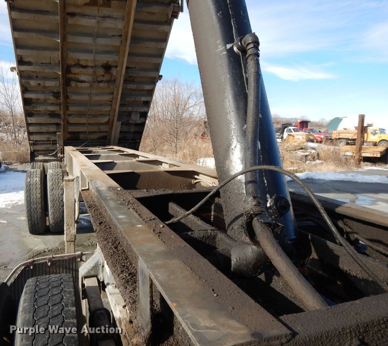 image for item DL2609 1986 Schien  end dump trailer