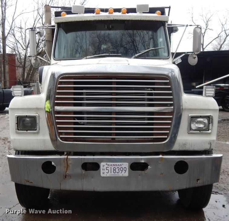 image for item DL2612 1982 Ford LT9000  dump truck