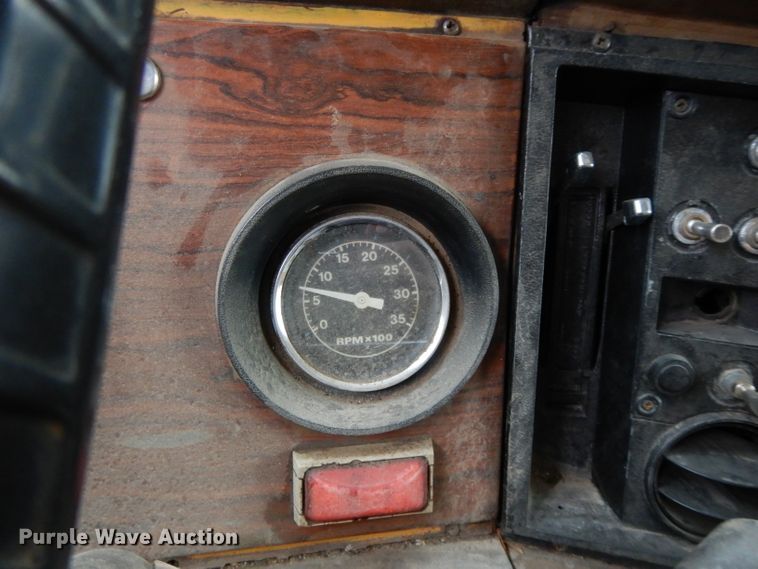 image for item DL2612 1982 Ford LT9000  dump truck