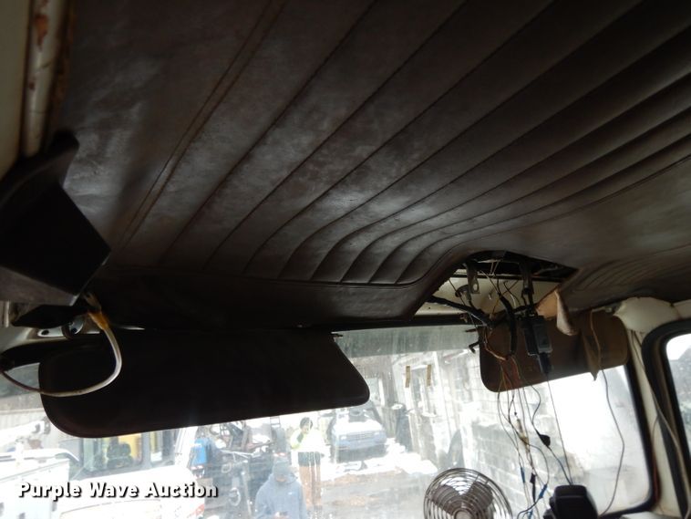 image for item DL2612 1982 Ford LT9000  dump truck