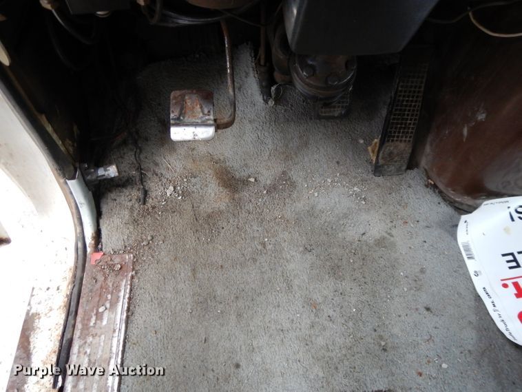 image for item DL2612 1982 Ford LT9000  dump truck