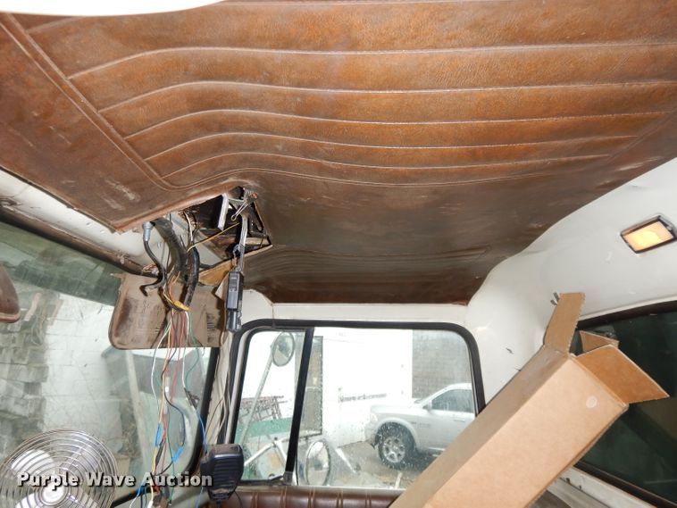 image for item DL2612 1982 Ford LT9000  dump truck