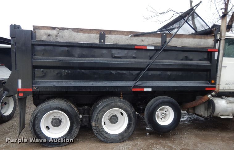image for item DL2612 1982 Ford LT9000  dump truck