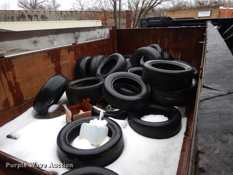 image for item DL2612 1982 Ford LT9000  dump truck