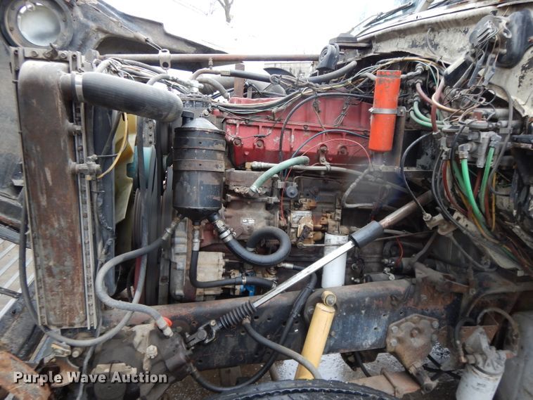 image for item DL2612 1982 Ford LT9000  dump truck