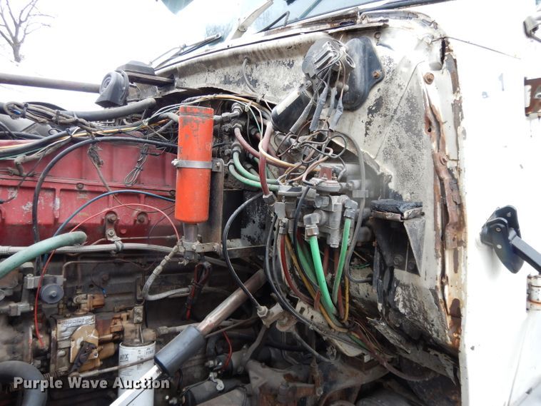 image for item DL2612 1982 Ford LT9000  dump truck