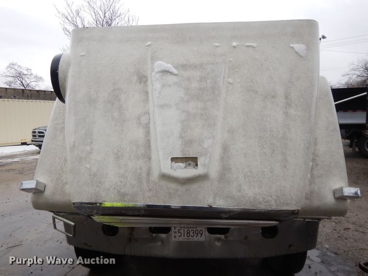 image for item DL2612 1982 Ford LT9000  dump truck